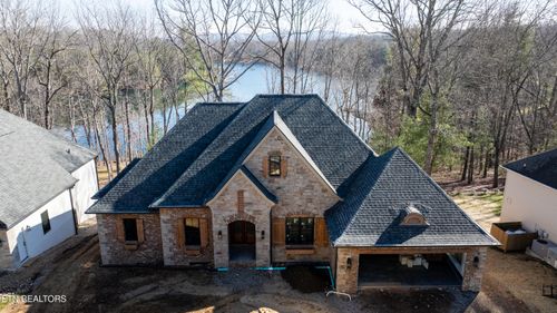 28 Hunterwood Ct, Crossville, TN, 38558-7525 | Card Image