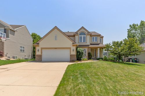 2222 Beatrice Dr Ne, Grand Rapids, MI, 49505-3947 | Card Image