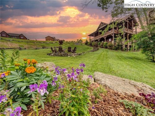 54 White Eagle Trl, Banner Elk, NC, 28604 | Card Image