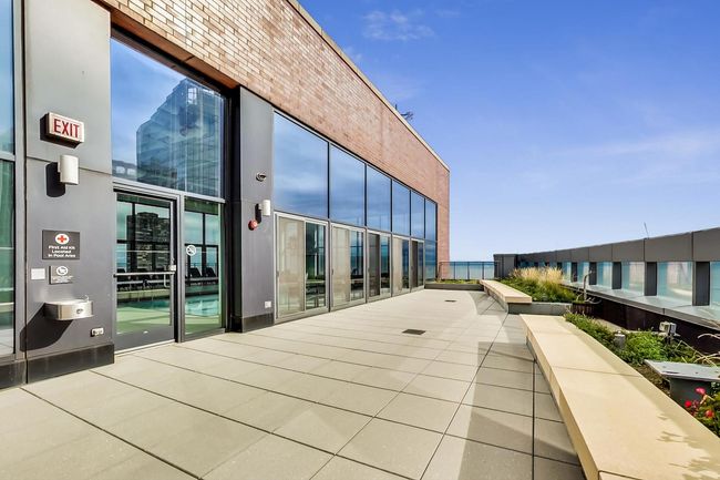 UNIT-1405 - 450 E Waterside Dr, Condo with 1 bedrooms, 1 bathrooms and 1 parking in Chicago IL | Image 49