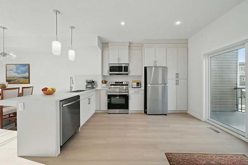 {{alt}} | Card Image