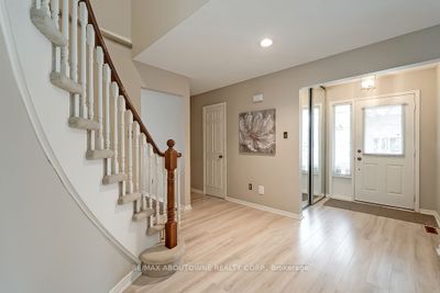 392 Claremont Cres, House other with 4 bedrooms, 3 bathrooms and 4 parking in Oakville ON | Image 3