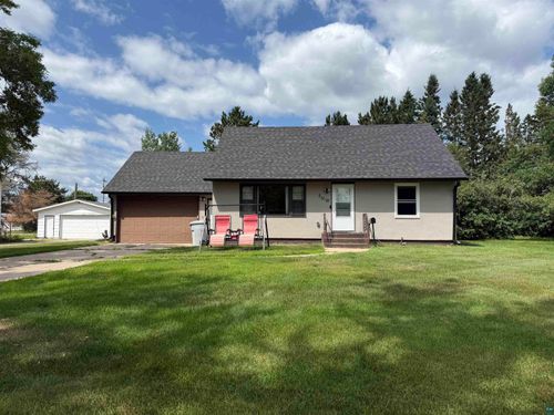 8 13th St Nw, Chisholm, MN, 55719-1276 | Card Image