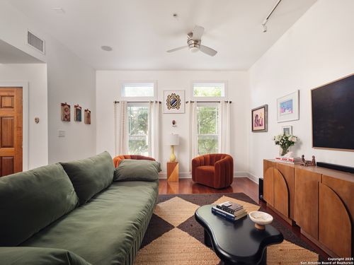 unit-1203-400 E Guenther St, San Antonio, TX, 78210-1696 | Card Image