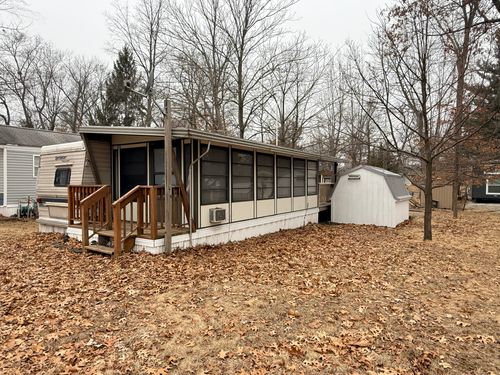 8-21/22 Woodhaven Dr E, Sublette, IL, 61367 | Card Image