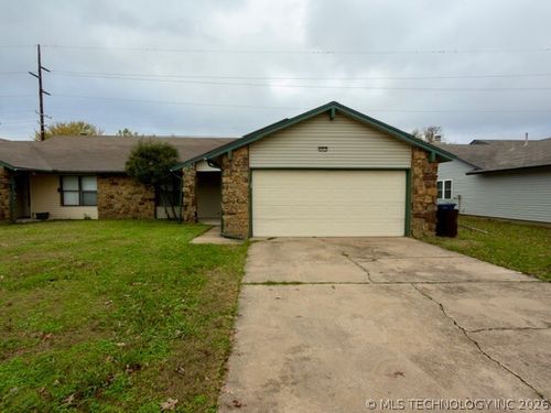 1907 66th Pl, Tulsa, OK, 74136-2406 | Card Image