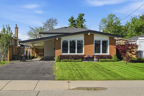 9 Reno Avenue, Hamilton, ON, L8T2S5 | Card Image