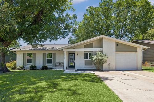 5304 Basswood Ln, Austin, TX, 78723-5404 | Card Image