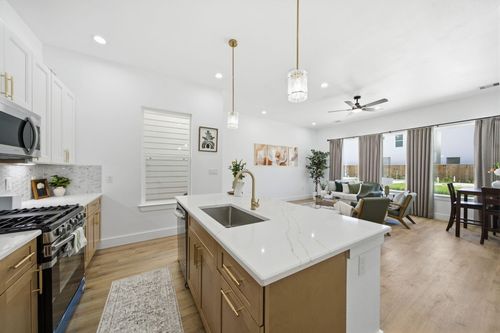 8910 Knoll Leaf Dr, Houston, TX, 77080 | Card Image