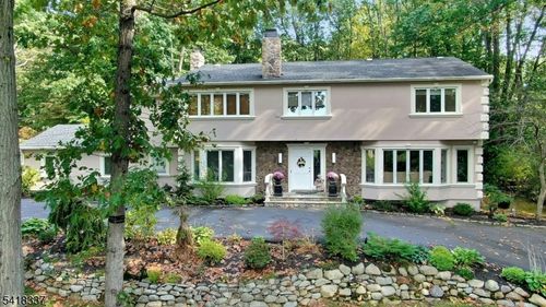 17 Sycamore Dr, Woodcliff Lake, NJ, 07677-8131 | Card Image