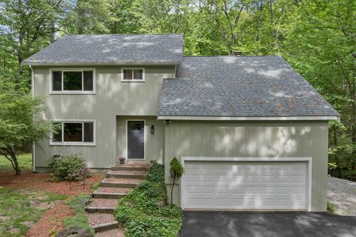 208 Liberty Hill Rd, Bedford, NH, 03110-5631 | Card Image