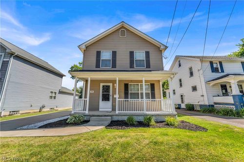 1505 W 19th St, Lorain, OH, 44052-3927 | Card Image