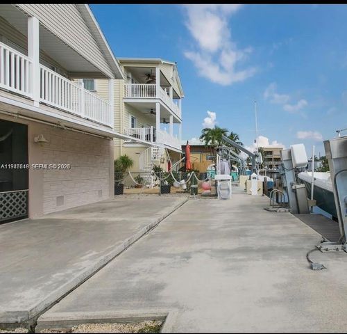 11 Flamingo Rd, Key Largo, FL, 33037-3009 | Card Image