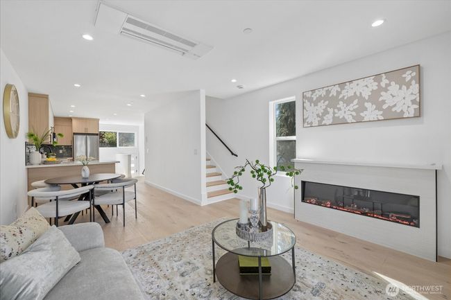 A - 6032 42 Nd Ave Sw, Townhouse with 3 bedrooms, 3 bathrooms and null parking in Seattle WA | Image 7
