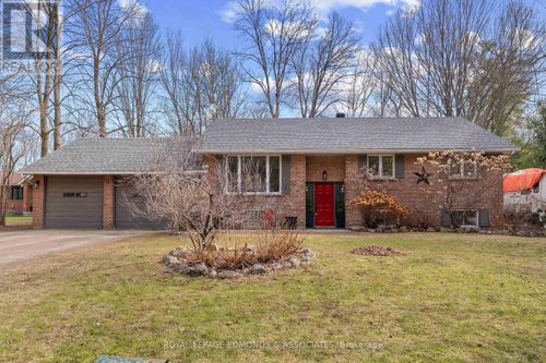 1486 Wilson Rd, Pembroke, ON, K8A6W4 | Card Image