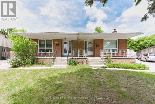 3121 Purnell Court, Mississauga (Malton), ON, L4T2J7 | Card Image