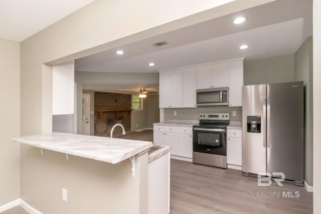 718 Cross St, House other with 3 bedrooms, 2 bathrooms and null parking in Saraland AL | Image 9