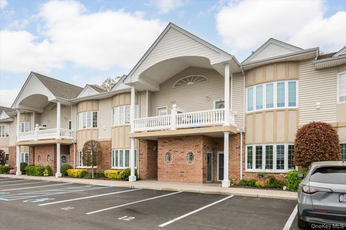12 Sarah Court, Babylon, NY, 11701 | Card Image