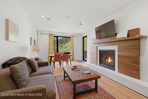 504-680 S Cache Street, Jackson, WY, 83001 | Card Image
