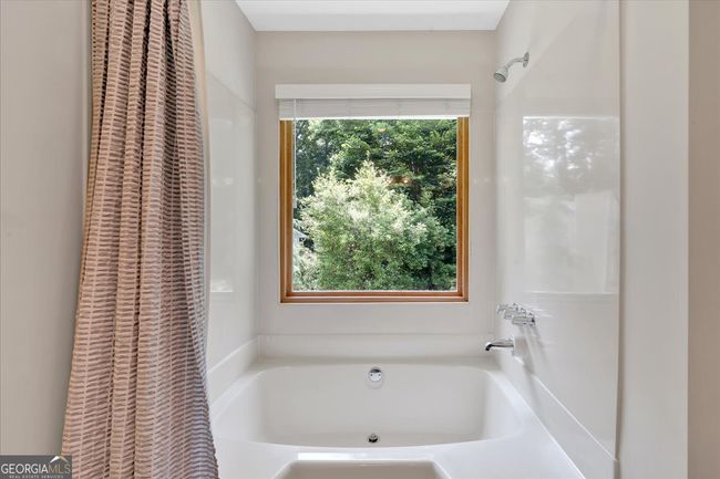328 West Ln, House other with 3 bedrooms, 2 bathrooms and null parking in Woodstock GA | Image 15