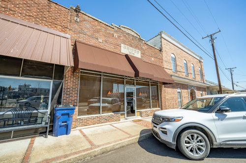 108 Public Sq N, Waynesboro, TN, 38485 | Card Image