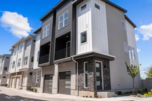 479 E Violets Cove Ln, Garden City, ID, 83714-6093 | Card Image