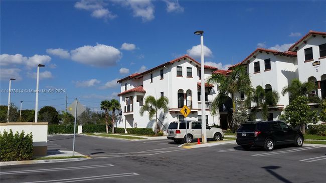 APT-218 - 10600 Nw 88 Th St, Condo with 3 bedrooms, 3 bathrooms and null parking in Doral FL | Image 25