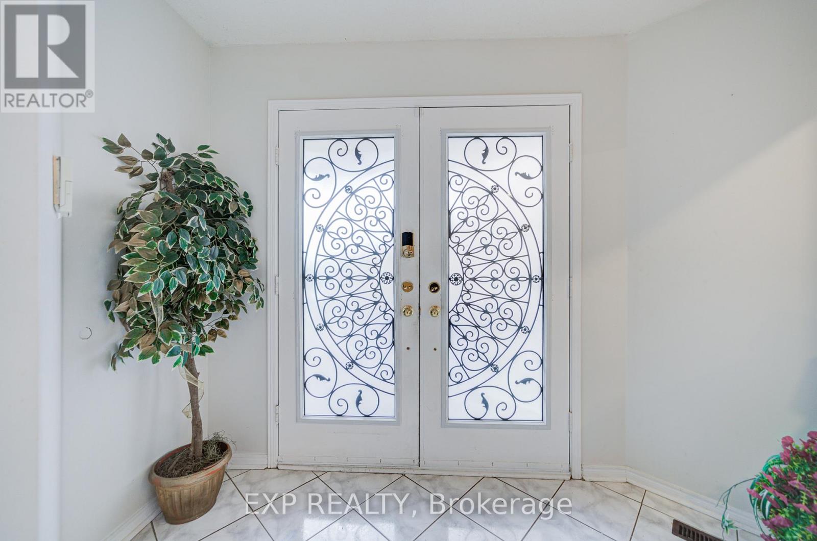 Residential in Markham (Middlefield) 2