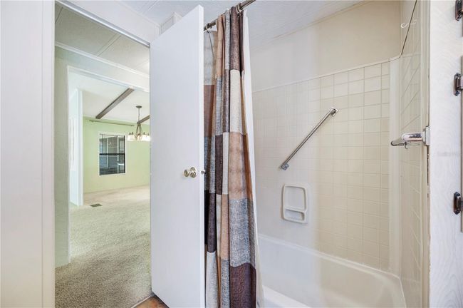 6027 Grand Oaks Dr Se, House other with 2 bedrooms, 2 bathrooms and null parking in WINTER HAVEN FL | Image 18