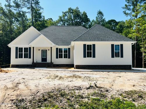 149 Wildflower Way, Pollocksville, NC, 28573-8701 | Card Image