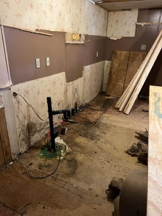Kitchen gutted | Image 6