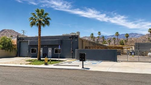 68739 Summit Dr, Cathedral City, CA, 92234-7349 | Card Image