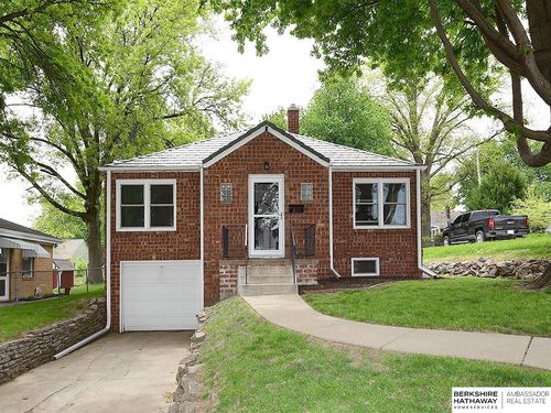 3911 Castelar Street, Omaha, NE, 68105 | Card Image