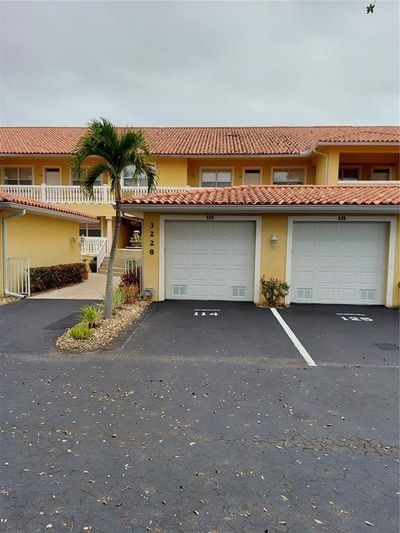 114 - 3228 Purple Martin Drive, Condo with 3 bedrooms, 2 bathrooms and null parking in Punta Gorda FL | Image 2