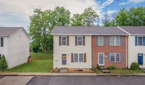 214 Kadies Ln, EDINBURG, VA, 22824-9608 | Card Image