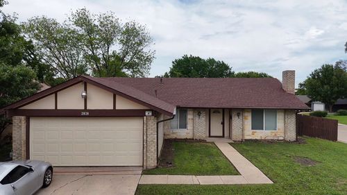 2838 Padre Ln, Grand Prairie, TX, 75052-5327 | Card Image