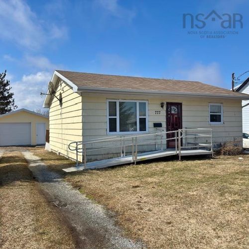 777 Forsyth St, New Waterford, NS, B1H2Y6 | Card Image