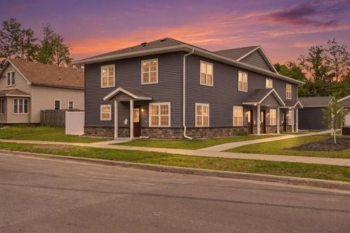 1032 Denton St, La Crosse, WI, 54601-5519 | Card Image