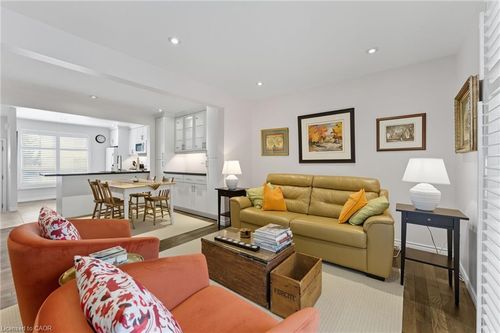 34-1301 Upper Gage Ave, Hamilton, ON, L8W1E5 | Card Image