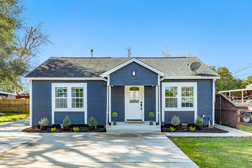 1614 Avenue F, Danbury, TX, 77534-8088 | Card Image