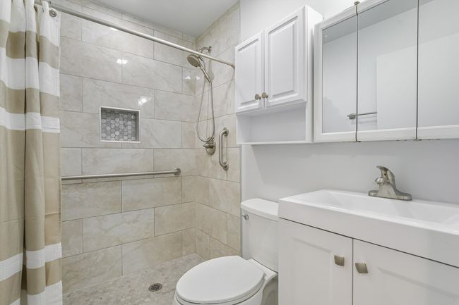 APT-103 - 3515 Central Rd, Condo with 1 bedrooms, 1 bathrooms and 2 parking in Glenview IL | Image 19