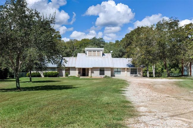 12 Creekwood Dr, House other with 3 bedrooms, 2 bathrooms and 3 parking in Schulenburg TX | Image 32