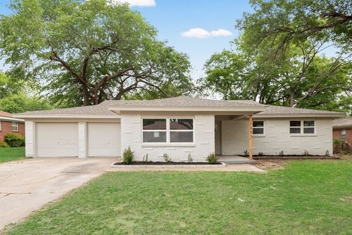 7301 Marilyn Ln, North Richland Hills, TX, 76180-7987 | Card Image