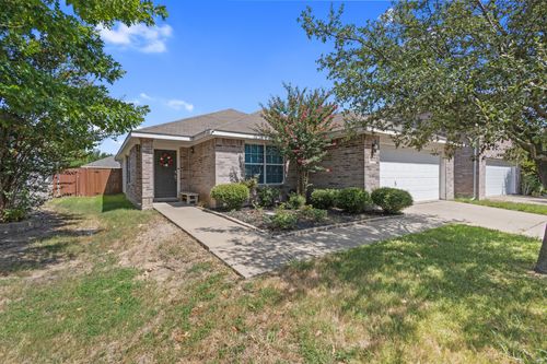 2019 Kingsbridge Dr, Heartland, TX, 75126-8277 | Card Image