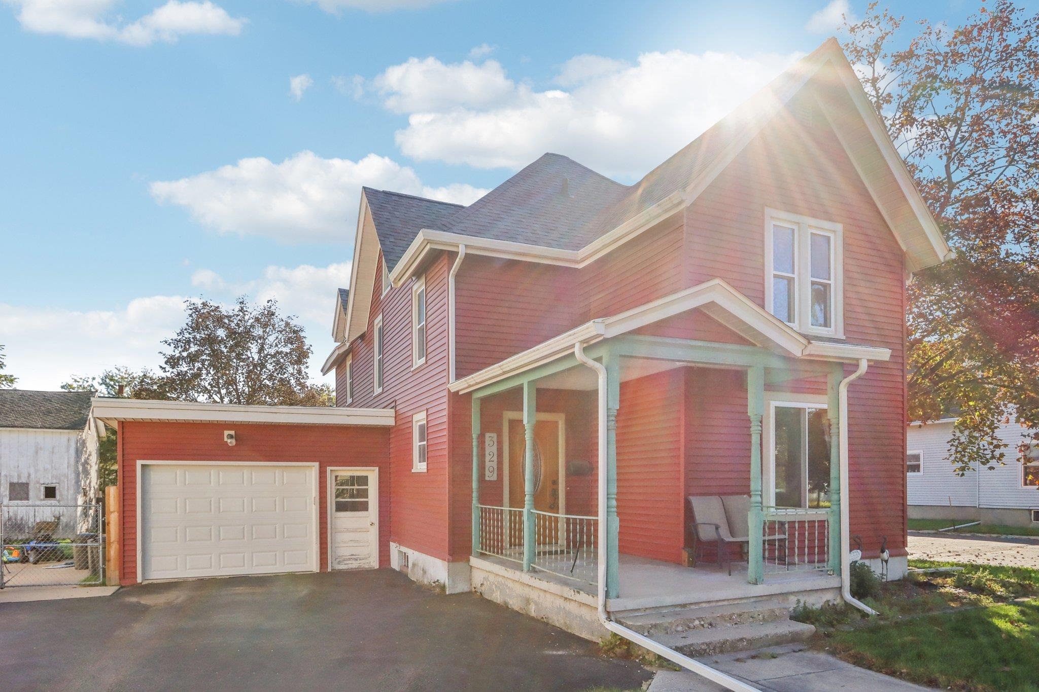 Maple St, Fort Atkinson, WI 53538