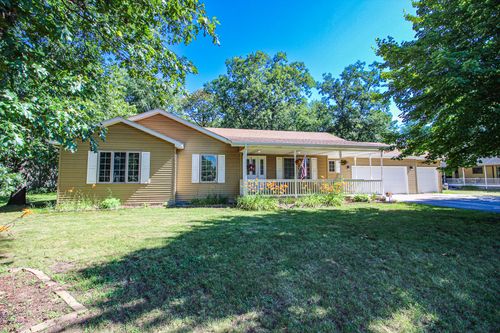 11546 Georgetown Dr, Demotte, IN, 46310-8225 | Card Image