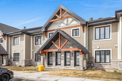 406-99 St-Moritz Trail, Embrun, ON, K0A1W0 | Card Image