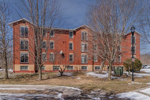 102-540 Talbot Place, Gananoque, ON, K7G3C6 | Card Image