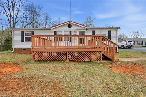 2862 Eagle Point Dr, Trinity, NC, 27370-7847 | Card Image
