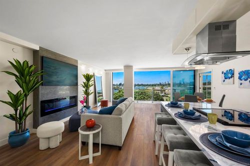 208-1820 Avenida Del Mundo, Coronado, CA, 92118-3029 | Card Image
